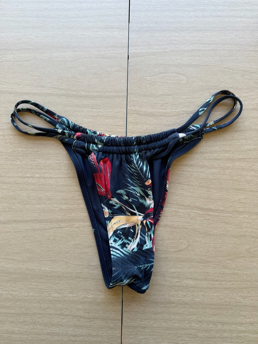 Roxy Women’s Navy Tropical Floral Cheeky Bikini Bottoms XS